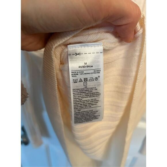 Banana republic sweater merino extra fine wool size medium off white long sleeve - Picture 4 of 5